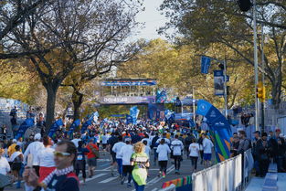 开云体育在线登入-伦敦马拉松跑手破纪录，现场欢呼不断，伦敦马拉松比赛