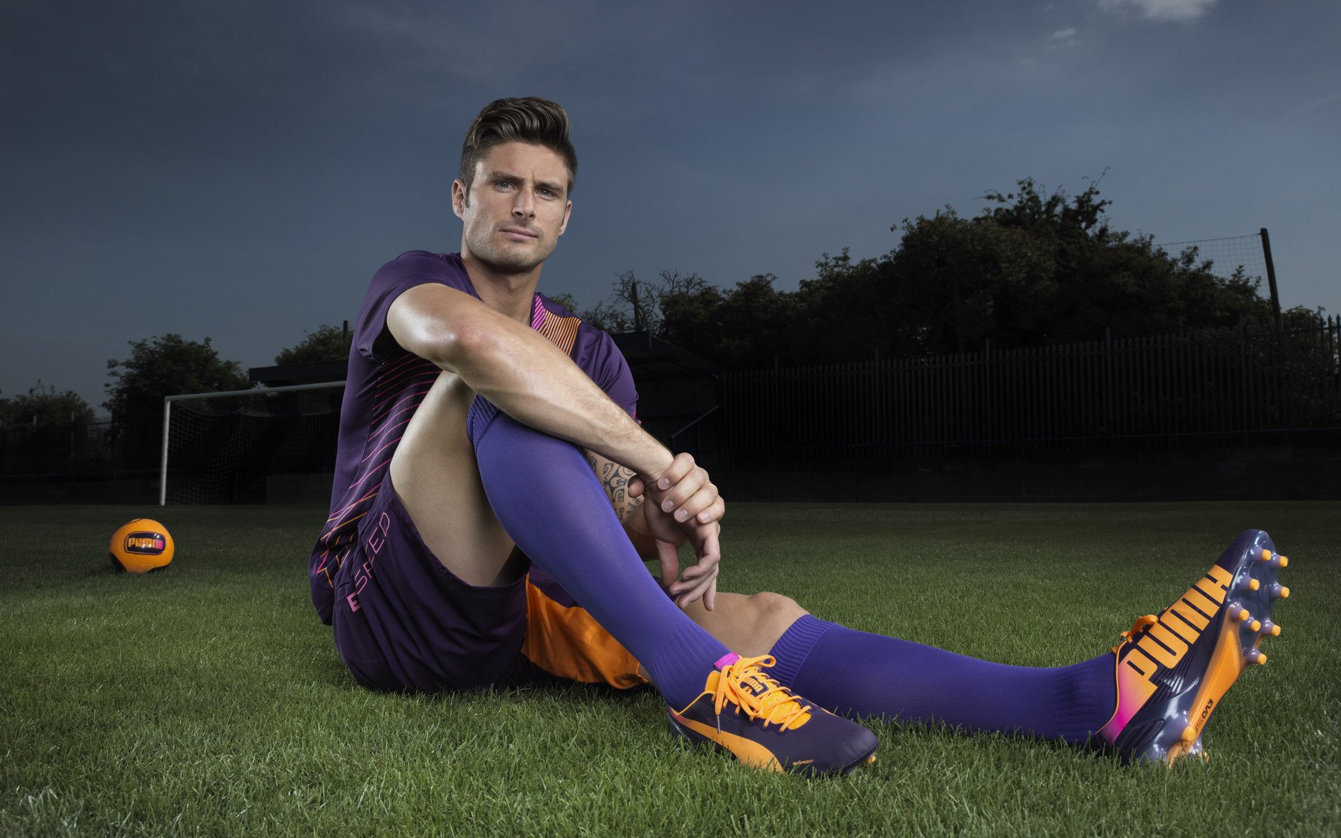 哈兰德的进阶表现显示出其不仅是射手更具战术适应力，哈兰德射门